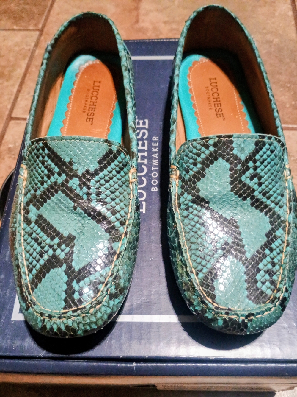 Lucchese Women’s 8.5 B Turquoise Python Snake Loafers I6402 With Original Box